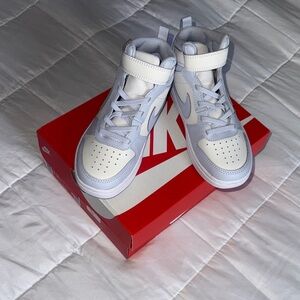 Nike Kids Sneakers - White and light blue